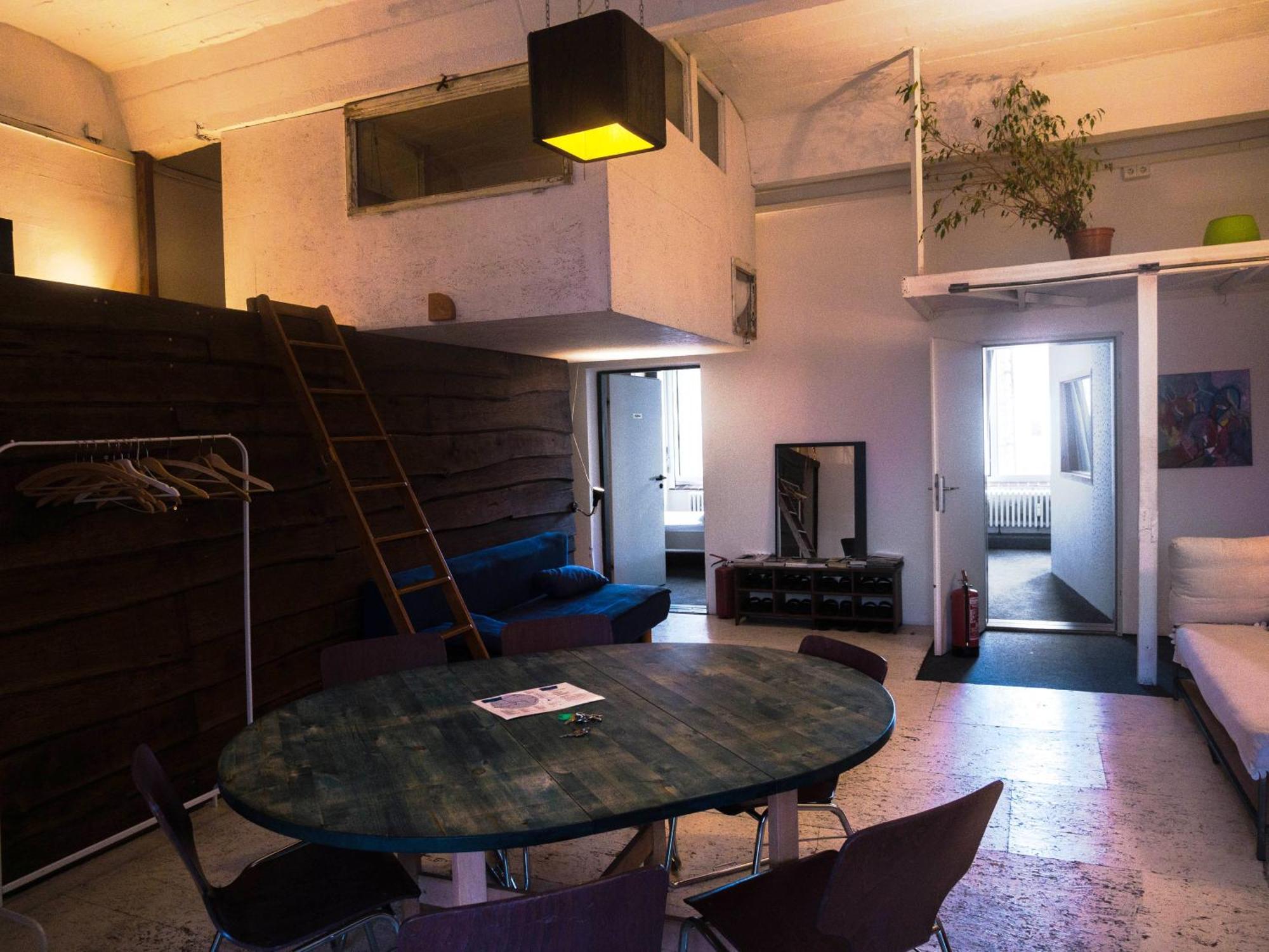 Einzigartiges 140Qm Loft - Party Ist Erlaubt! Apartamento Berlim Exterior foto